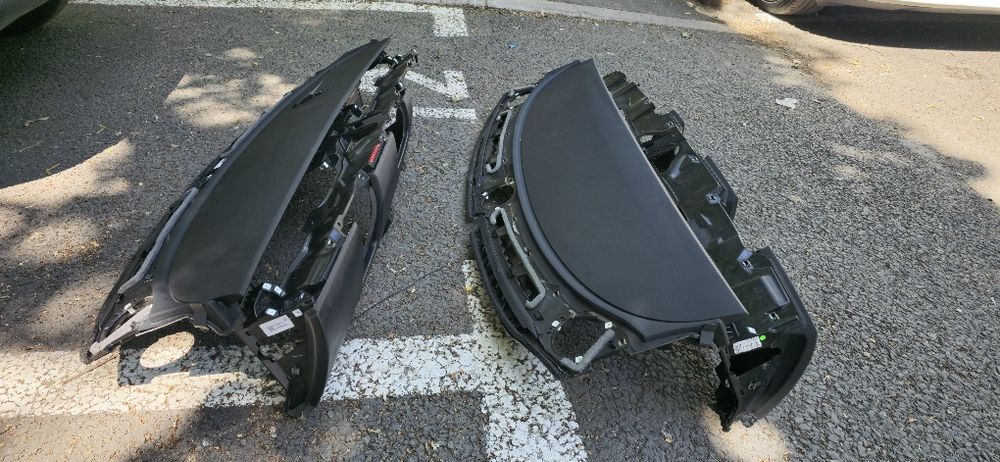 Plansa bord tesla model Y