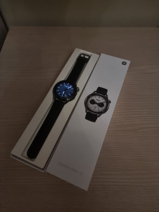 Смарт часы Xiaomi Watch S4