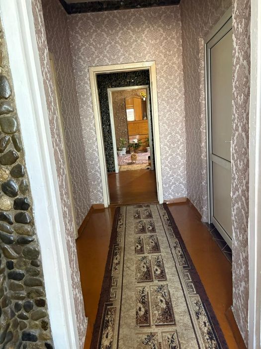 Продаётся дом, договорная.