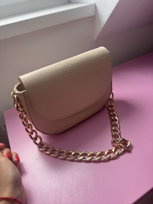 бежова чанта Mohito