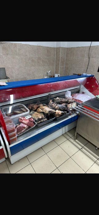 Витринный Холодильник