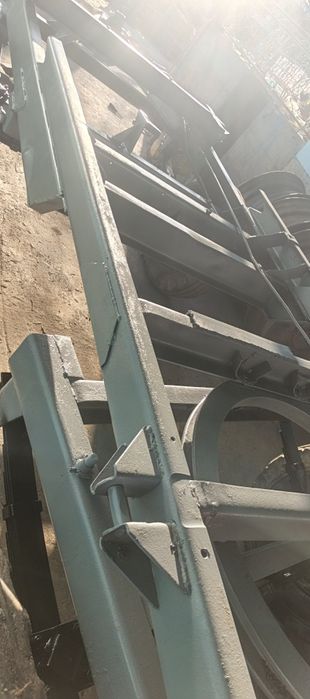 Traktor prseb ramasi sotiladi