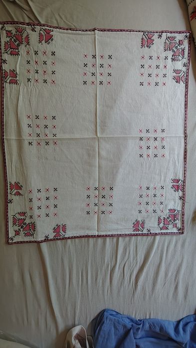 Продавам стари покривки