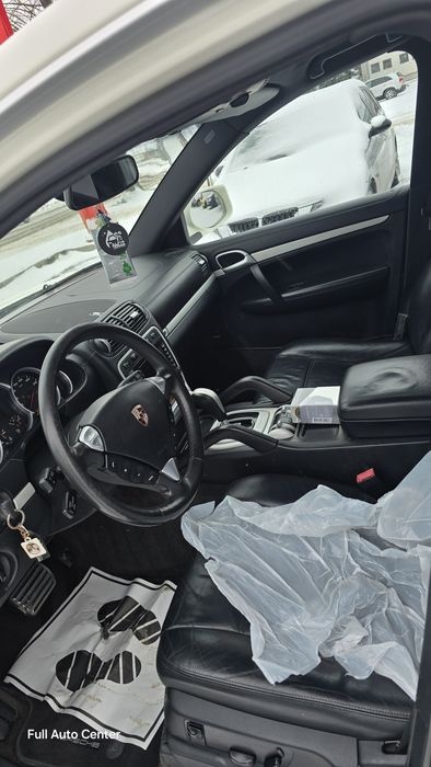Porsche cayenne 4.8