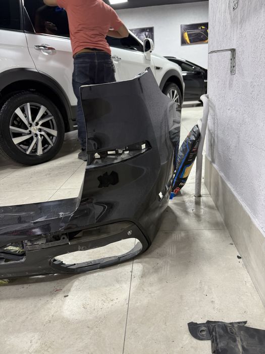 Bmw x7 orqa banfer sotiladi