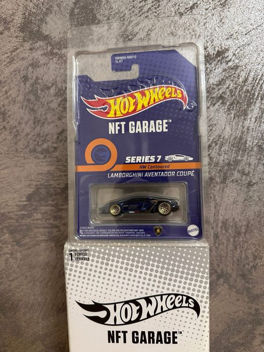 Masinuta Hot Wheels Lamborghini Aventador NFT Garage Series 7