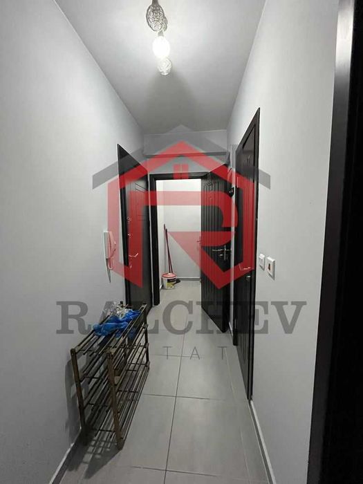 Двустаен апартамент / Победа