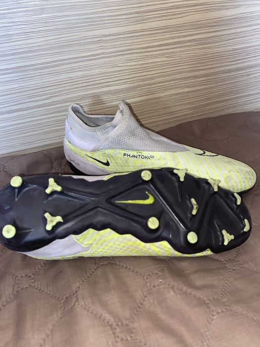 Бутонки Nike Phantom