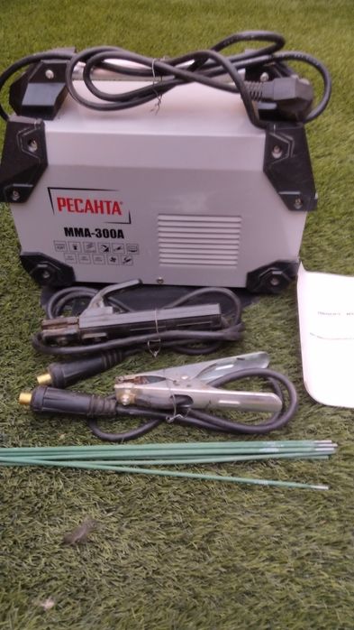 Продам сварочный аппарат Ресанта MMA-300A Комплект