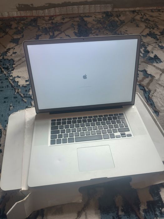 MACBOOK PRO notebook