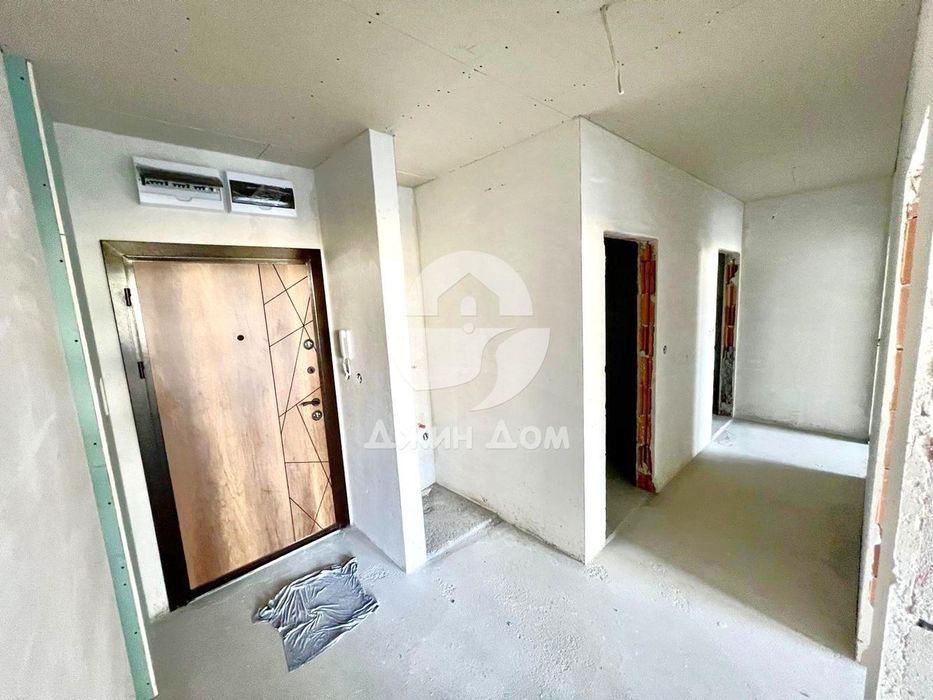 Продава се Тристаен апартамент в Бургас, Сарафово - 120 кв.м за 2059 €/кв.м - Снимка #5