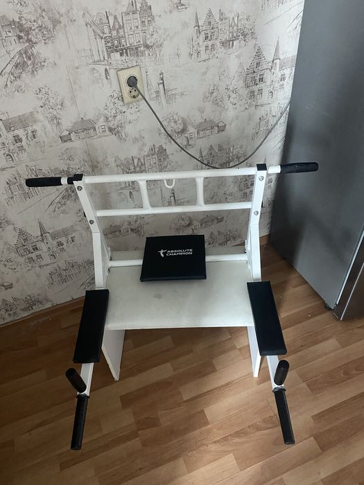 Срочно продам турник брусья