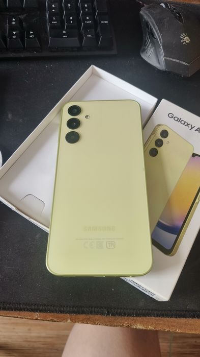 Samsung a25 5G 6-128 желтый