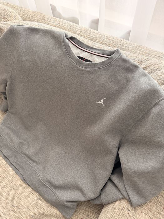 Bluza Jordan, marimea XL, purtata de 2 ori.
