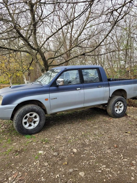 Mitubisi l200 an 99
