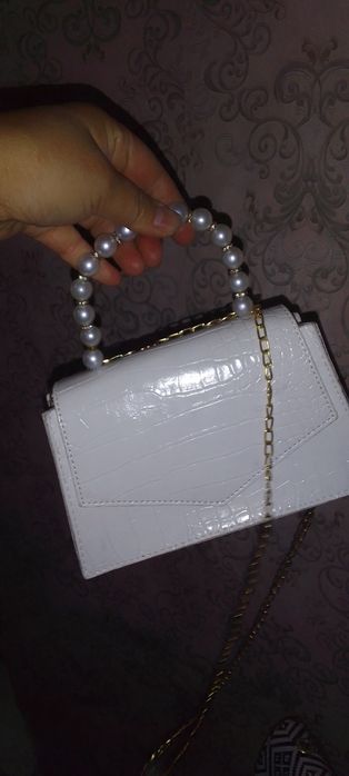 Продам женскую  сумку  по 5000