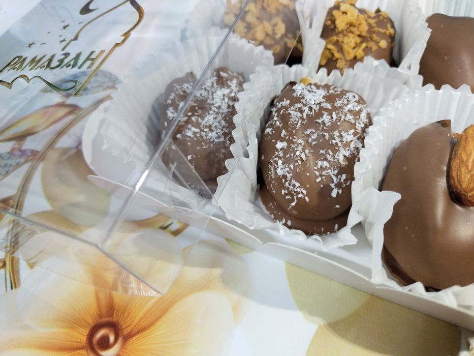 Финики в шоколаде