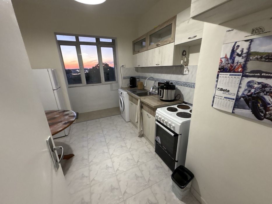 Заменям 2Стаен Апартамент 64кв Коматево. Без агенций