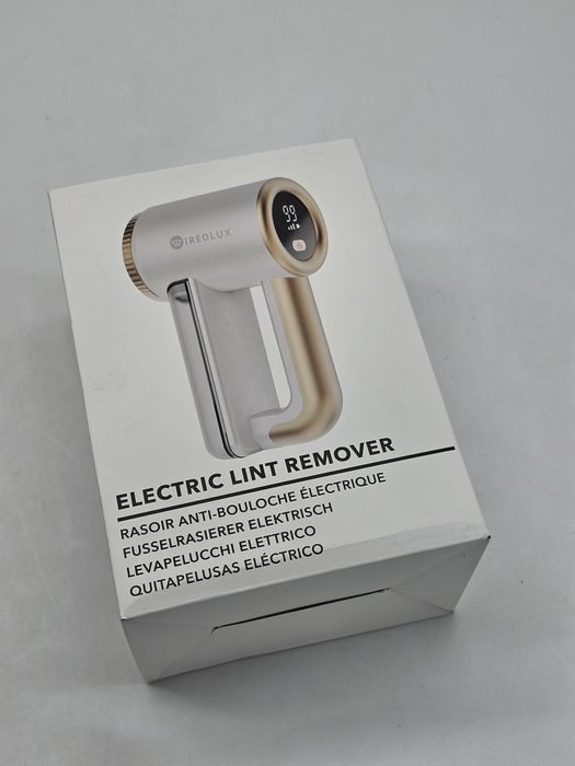 Dispozitiv electric de îndepărtare a scamelor pentru haine și canapea