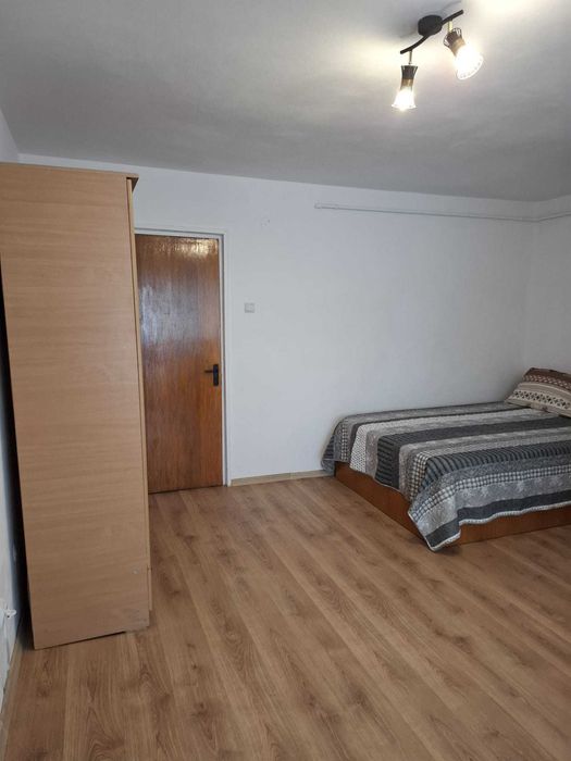 Garsoniera Craiovei de vanzare in bloc de apartamente