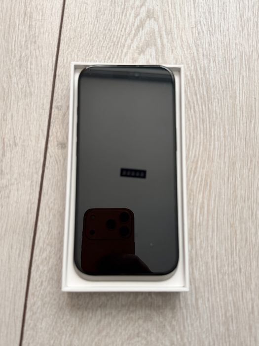 Iphone 16 Pro Black titanium 128gb