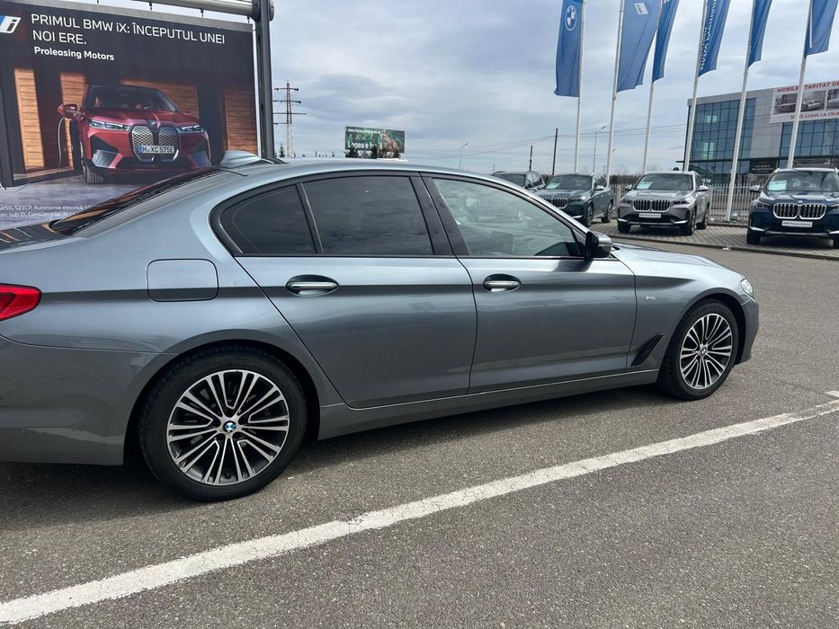 BMW Seria 5  520d  G30