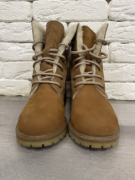 Продаются женские теплые ботинки Bürgerschushe