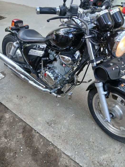 Vand motocicleta  stare de functionare impecabila