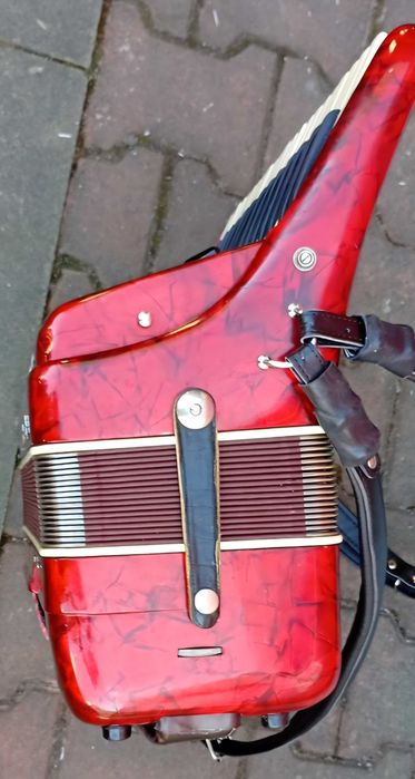 Acordeon Parrot  cu 80  bași roșu