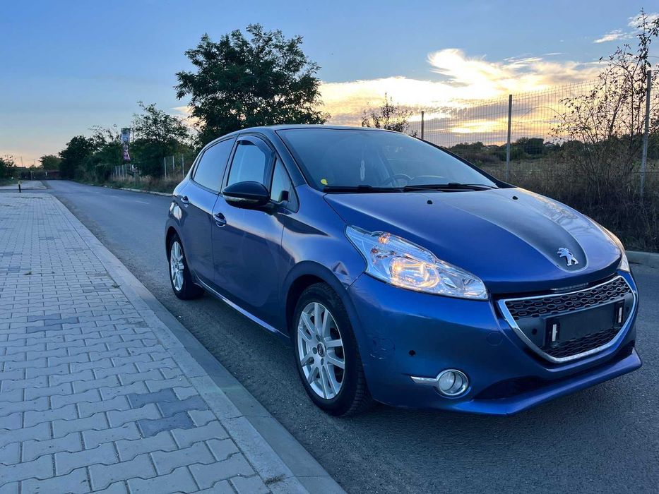 Peugeot 208 1.4 HDi • 2013 • 3.000 €