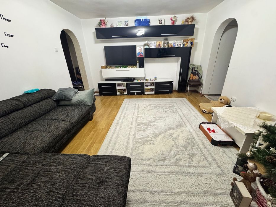 Vând apartament George Enescu