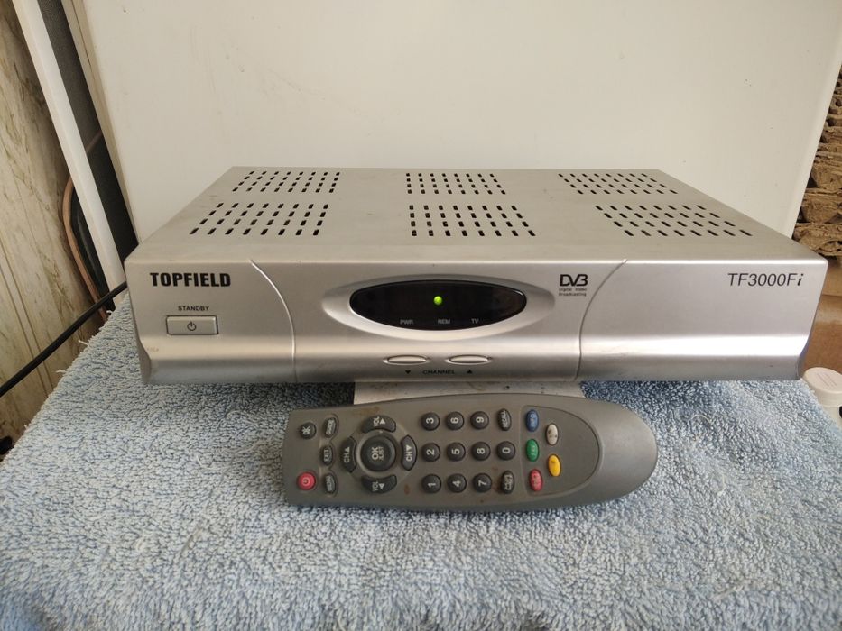 Продаю тюнер цифровой для ТВ спутниковый