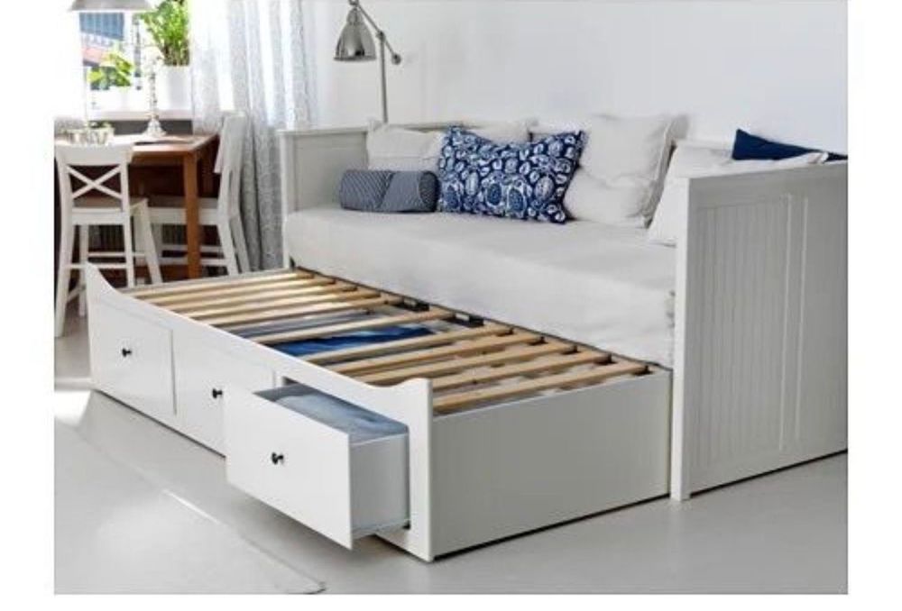Икеа, кровать-кушетка IKEA HEMNES с ящиками.