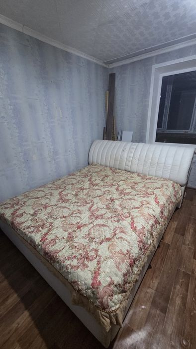 Кровать бесплатно.