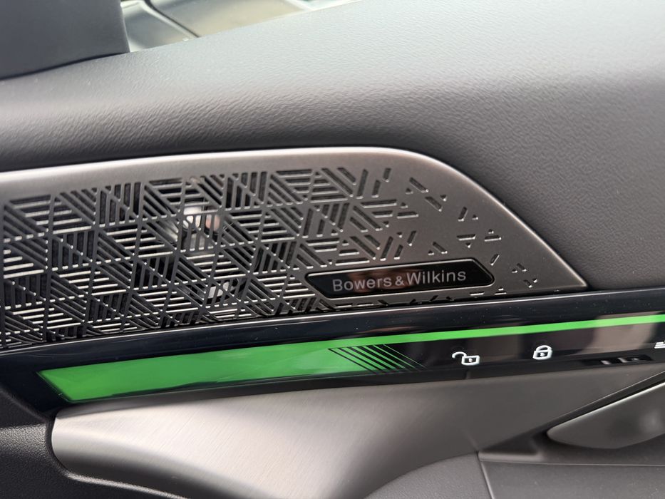 BMW i5 35 L 2024 yil