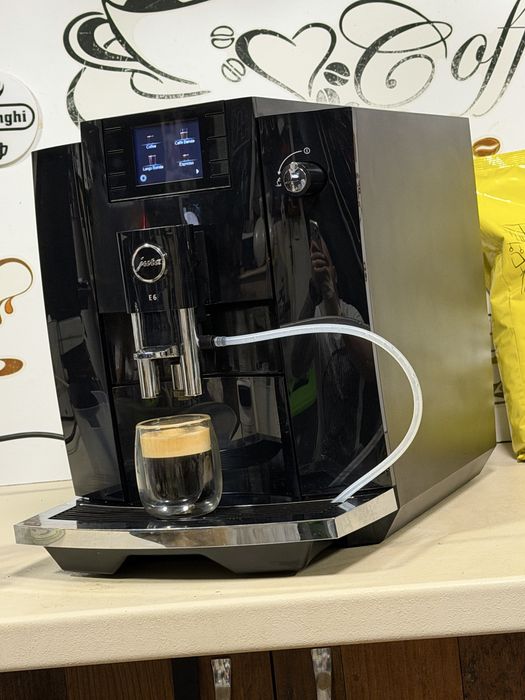 Кафемашина кафе автомат JURA E6 PIANO BLACK с гаранция