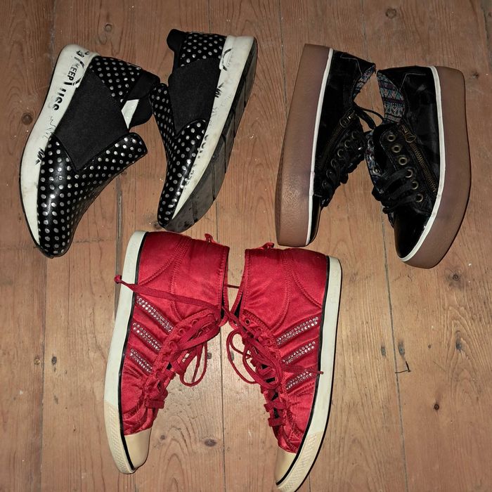 Set Adidas Sleek Series, tenisi si pantofi. Pret pt toti 3