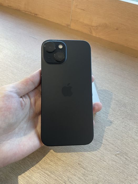 iPhone 15  (Айфон)