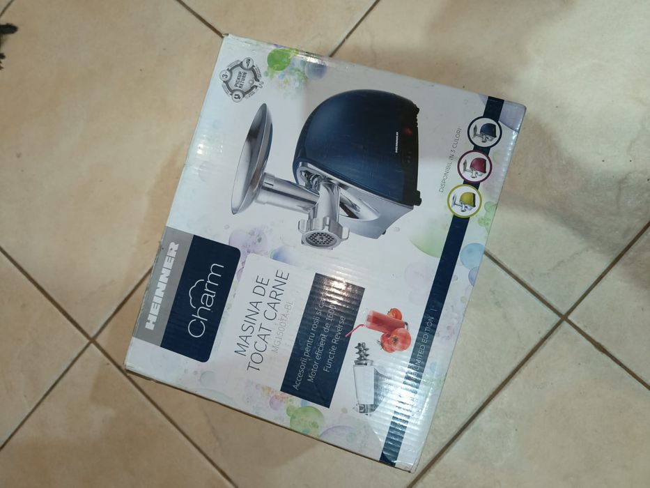 Multicooker  StarLight și robot Heinner.