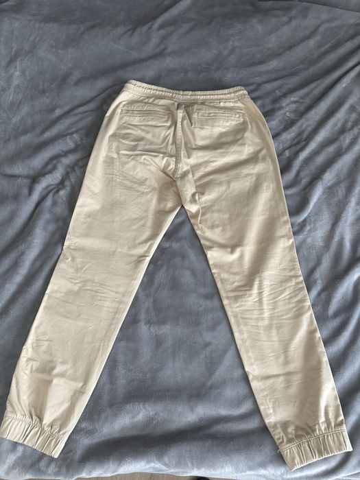 Pantaloni joggers
