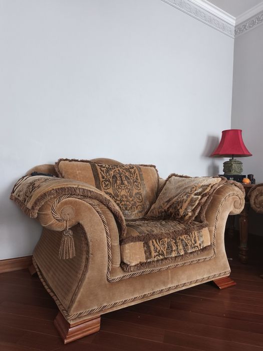 Комплект диванов и кресло