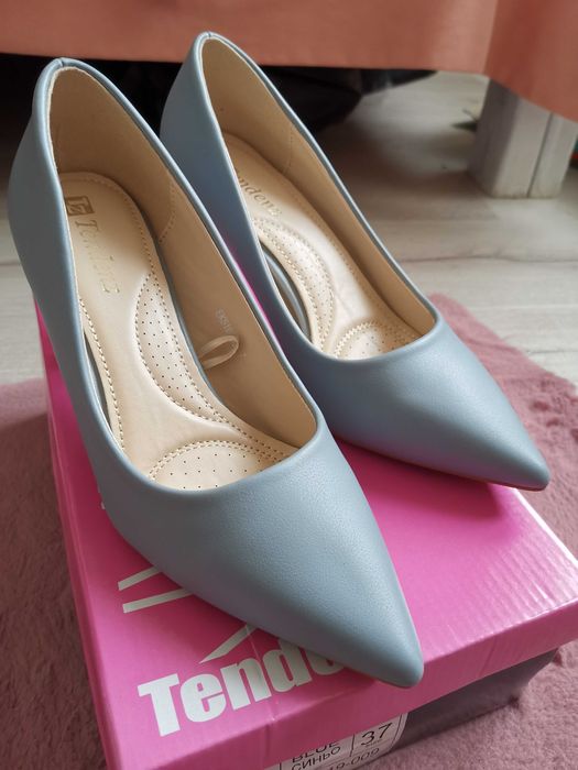 Обувки Tendez, нови