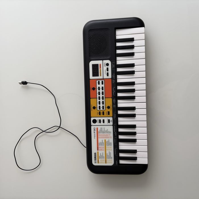 Yamaha PSS-F30 Детски синтезатор Black