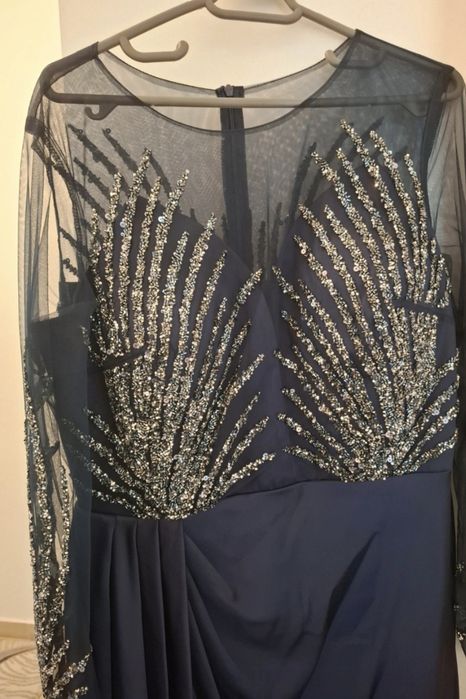 Rochie lungă de seară bleumarin, elegantă, cu paiete și mâneci transparente, mărimea 46