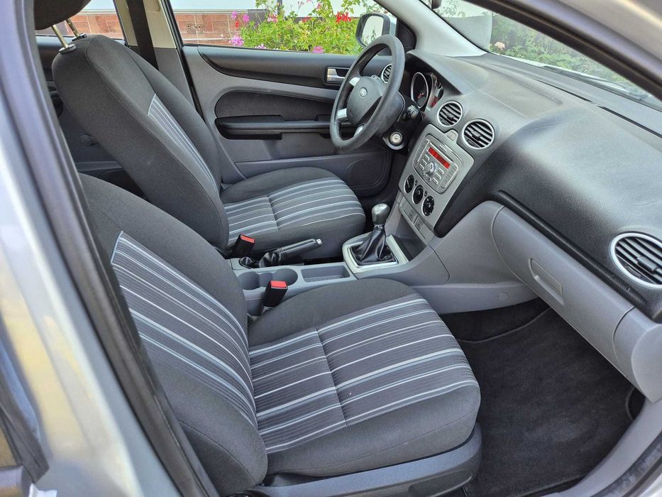 Ford Focus Facelift 1.6 Benzina 2009