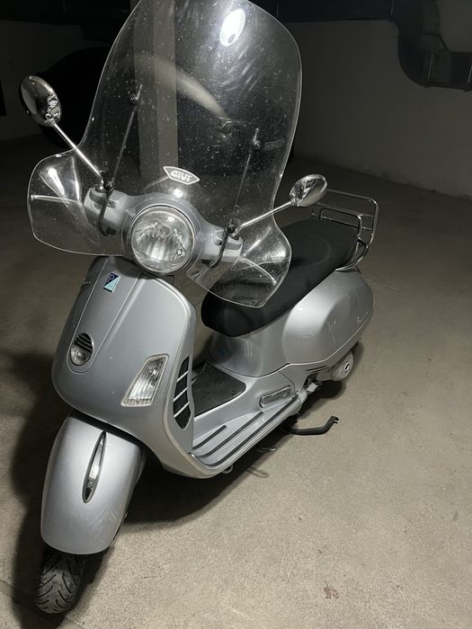 Продавам Веспа GTS 250/Vespa GTS 250