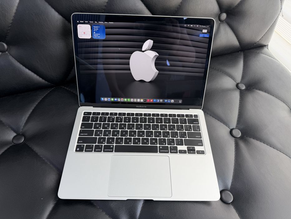 Apple MacBook Air M1 2020 года в хорошем состояние  Американский