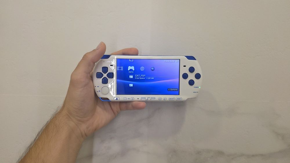 Sony PSP 3000, Modat, 550 jocuri, consola 9 în 1,  gata de joacă