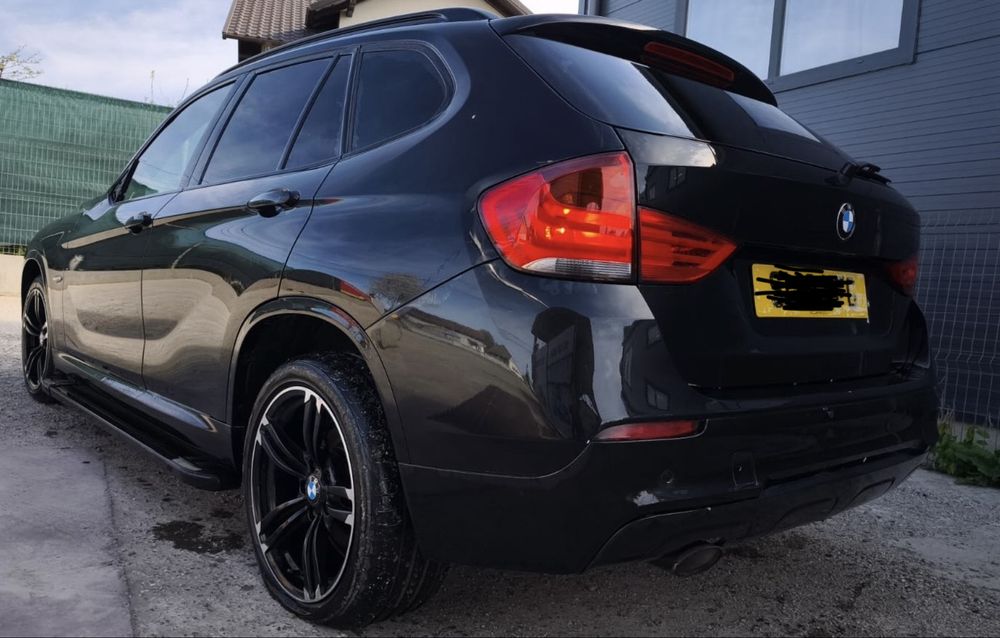 Dezmembrez BMW X1 E84 2.0d 18dX-Drive M Pack 2011  Manual piele recaro Jante 18 M volan M praguri ext oglinzi cu rabatare