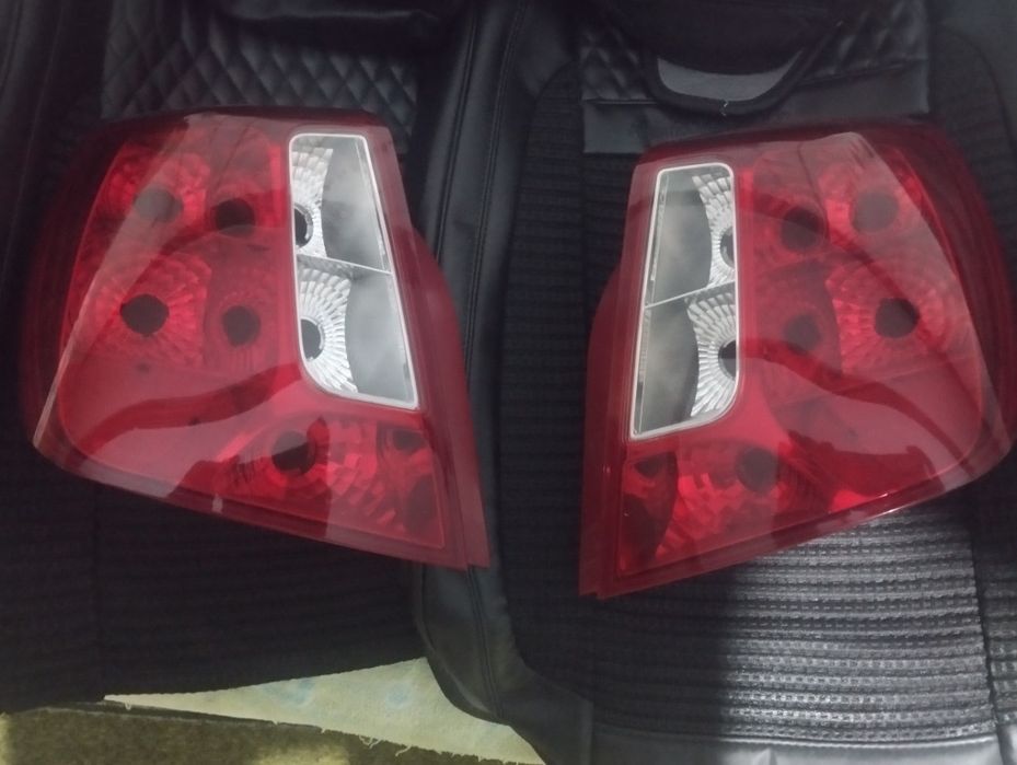 Задние фары Lacetti, оригинальные, заводские, 500 тысяч, торг уместен